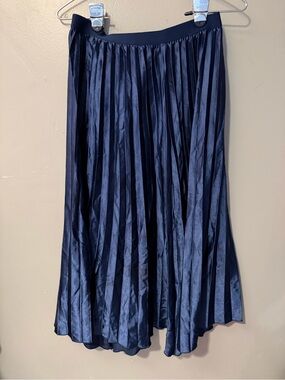 Pleated Shiny Navy Midi Skirt